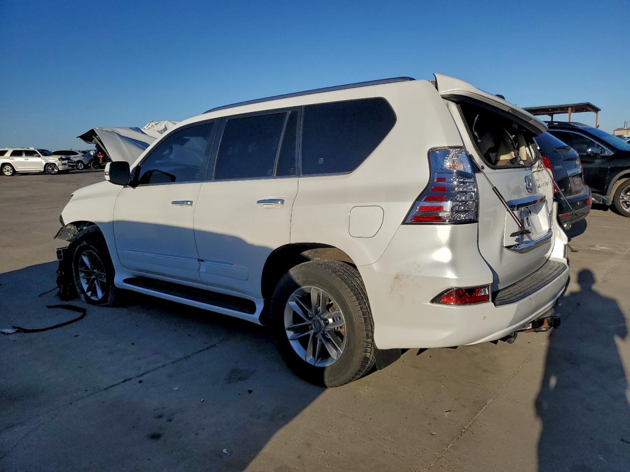 2015 LEXUS GX 460 photo 2
