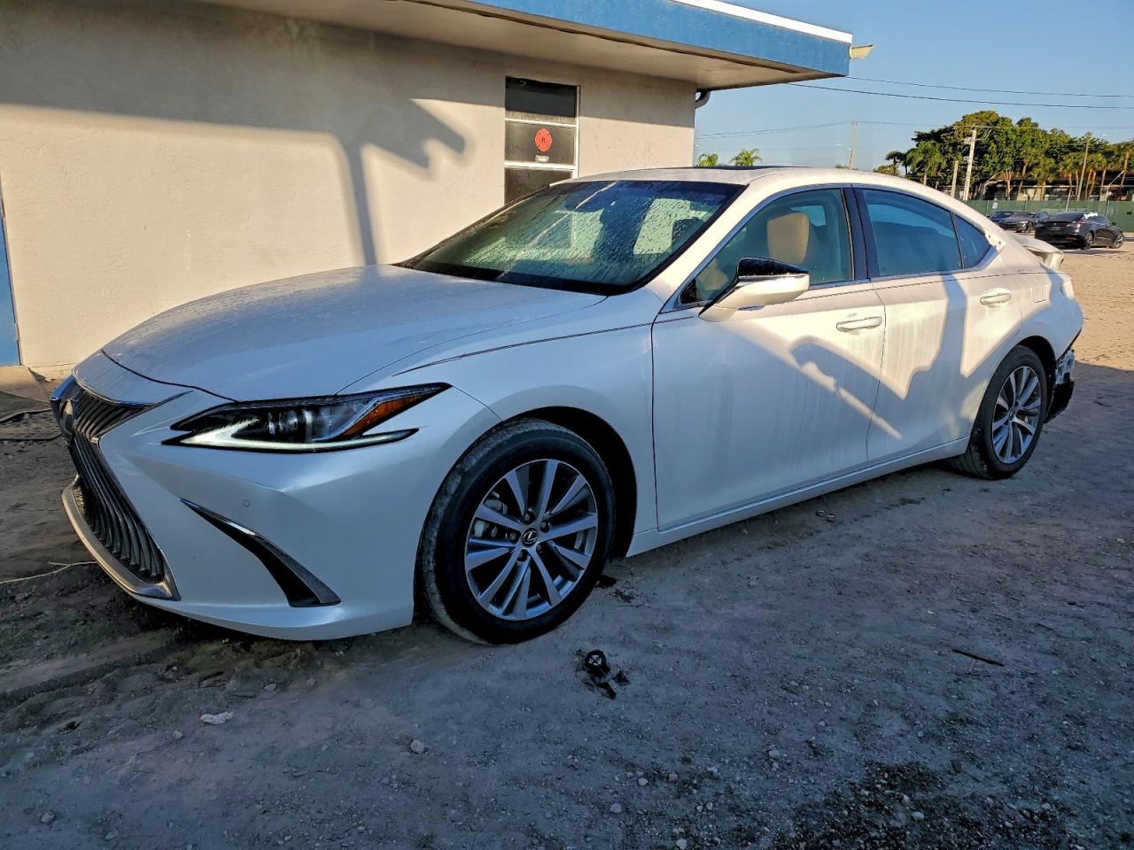 2020 LEXUS ES