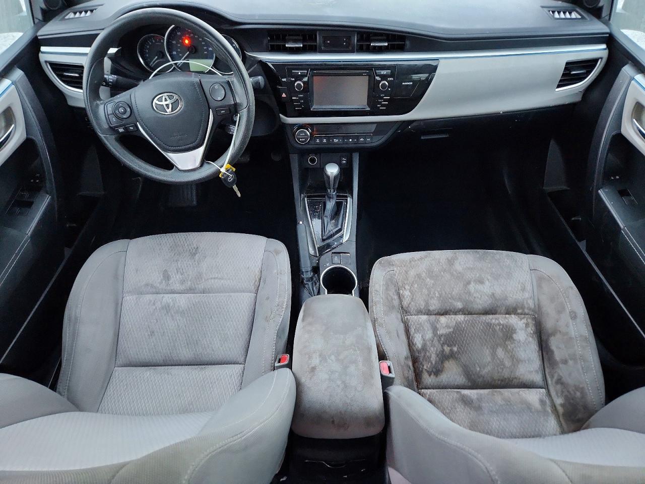 2015 TOYOTA COROLLA L photo 8