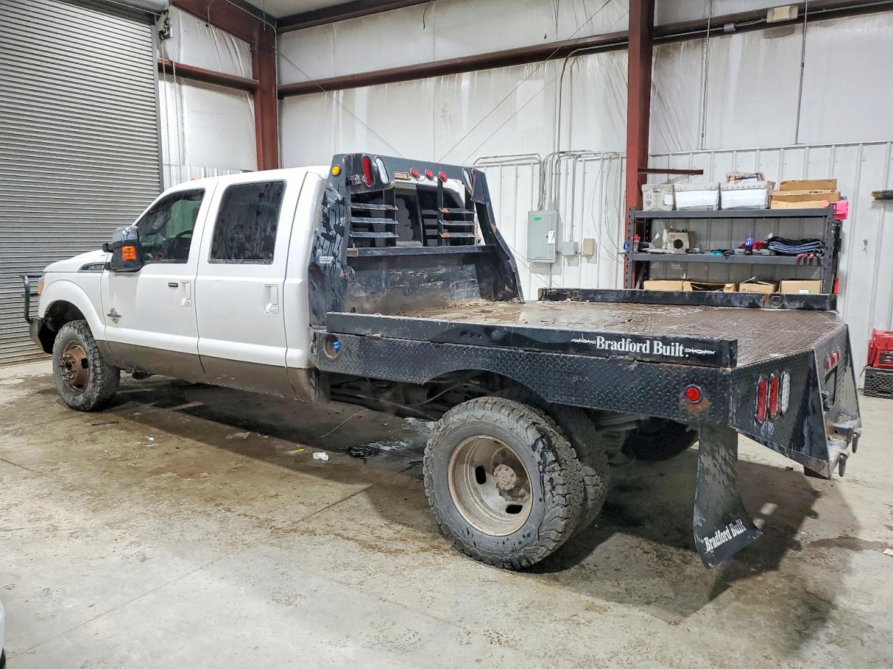 2015 FORD F350 SUPER DUTY FLATBED TRUCK photo 2
