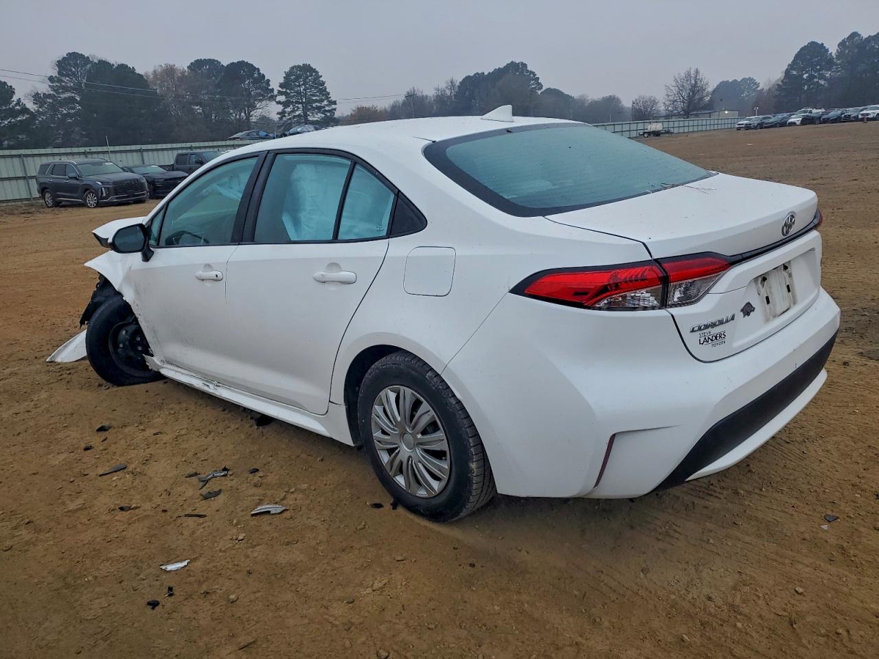 2021 TOYOTA COROLLA L photo 3