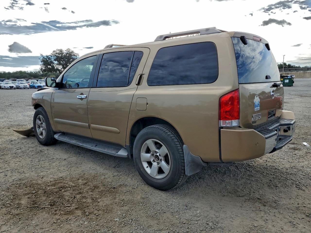 2004 NISSAN ARMADA SE photo 2