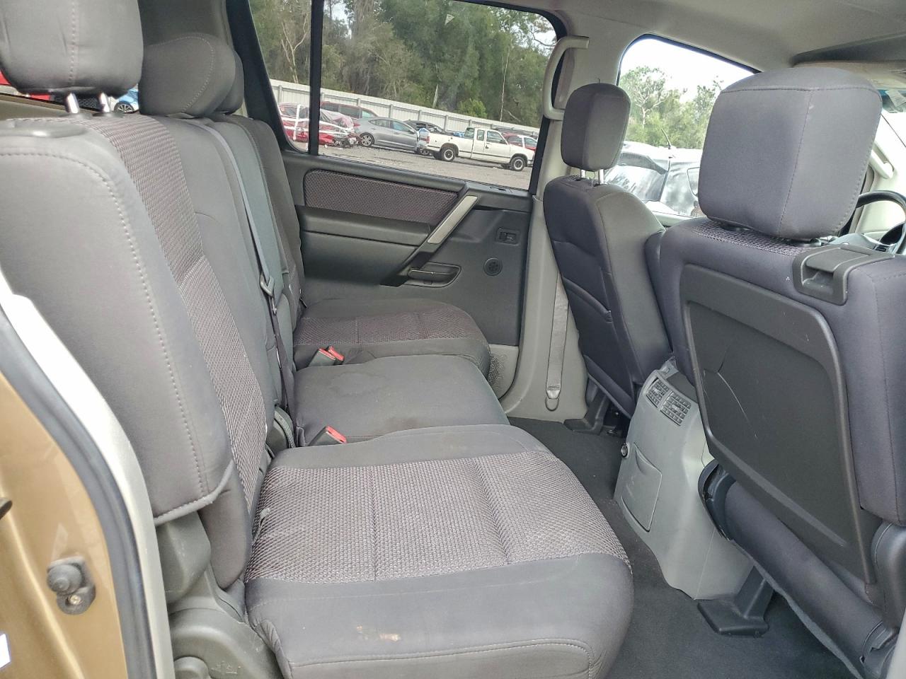 2004 NISSAN ARMADA SE photo 11