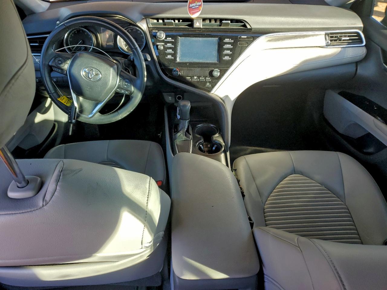 2018 TOYOTA CAMRY L photo 8