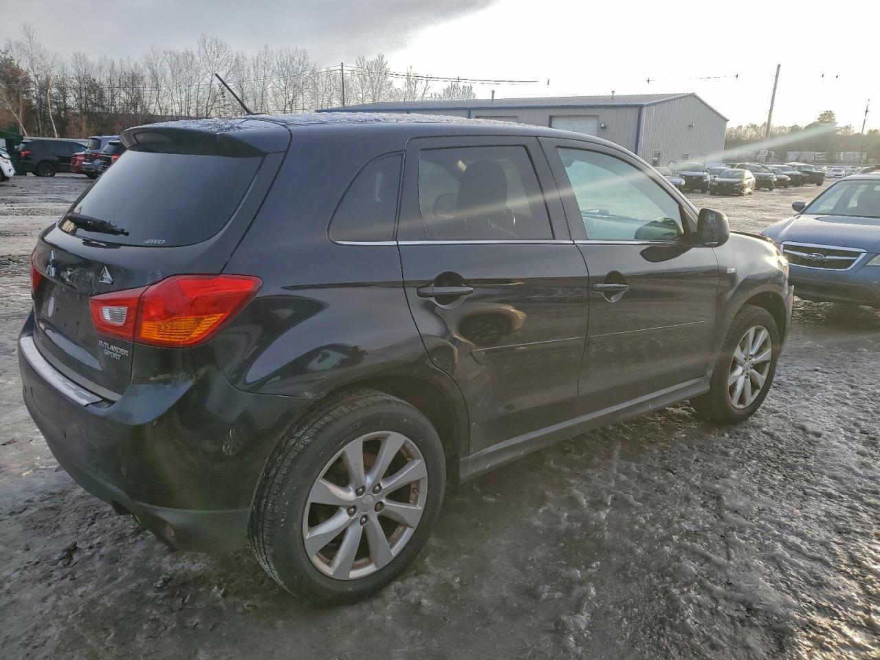 2015 MITSUBISHI OUTLANDER SPORT SE photo 3