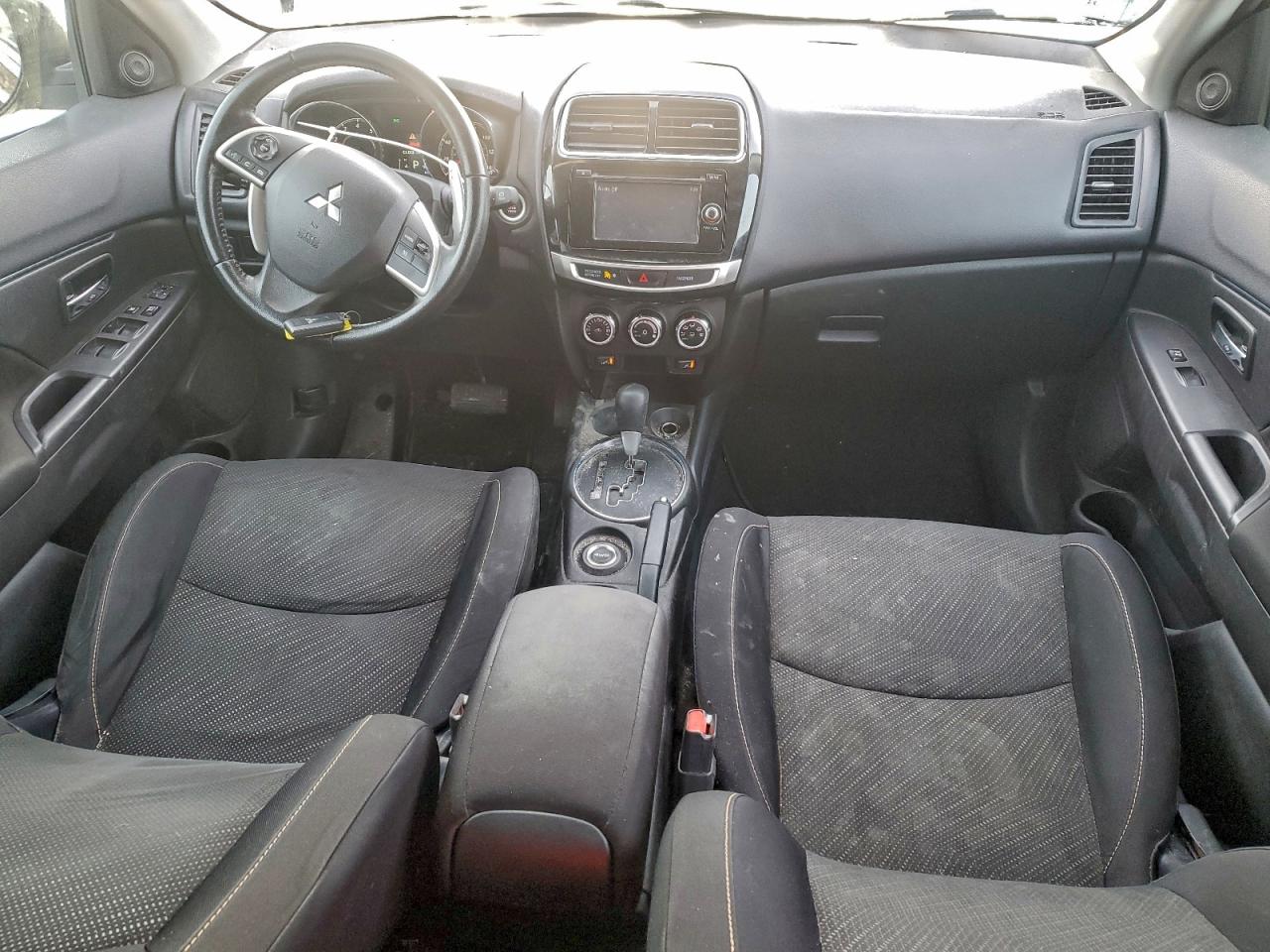 2015 MITSUBISHI OUTLANDER SPORT SE photo 8