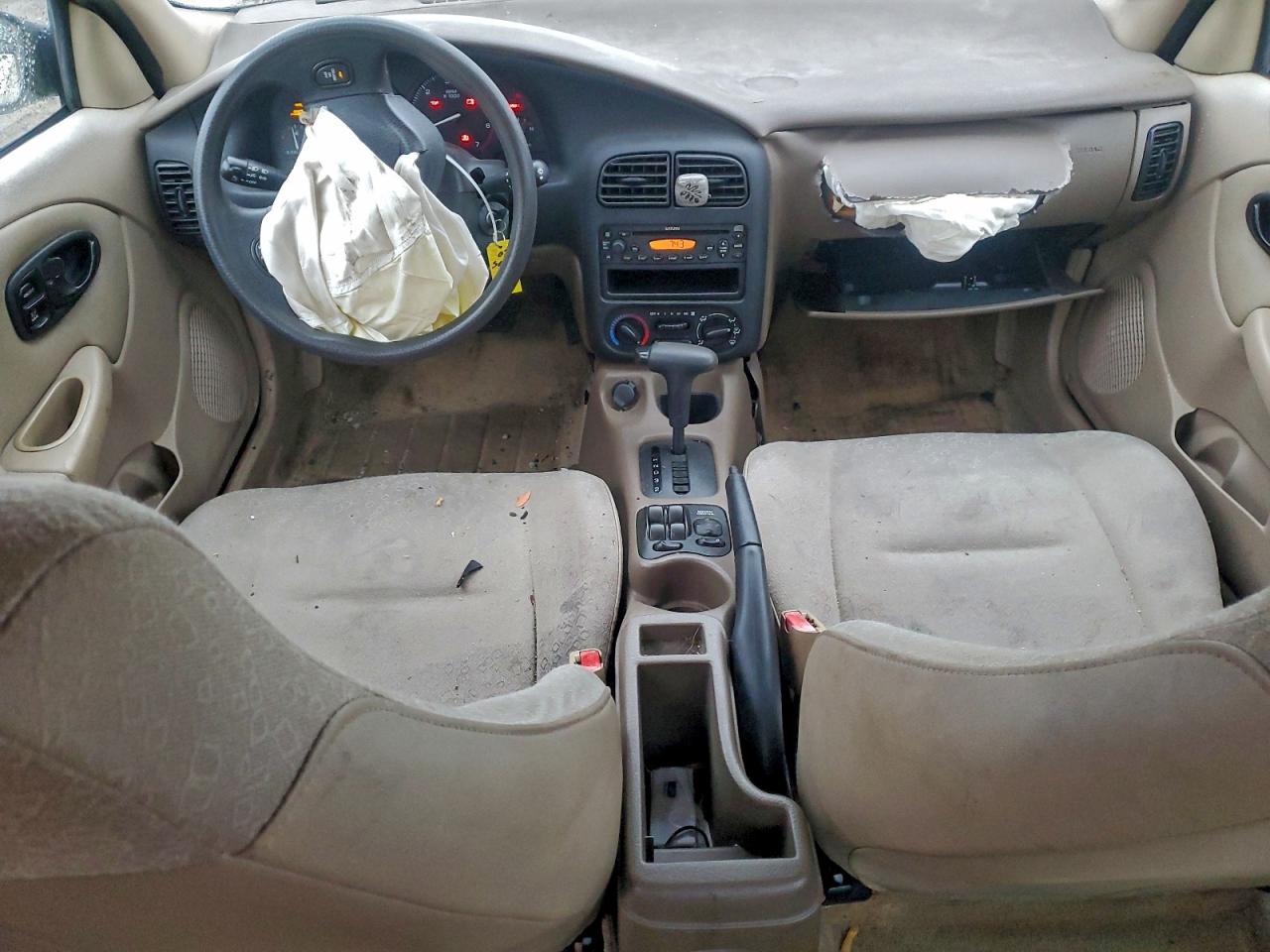 2002 SATURN SL1 photo 8