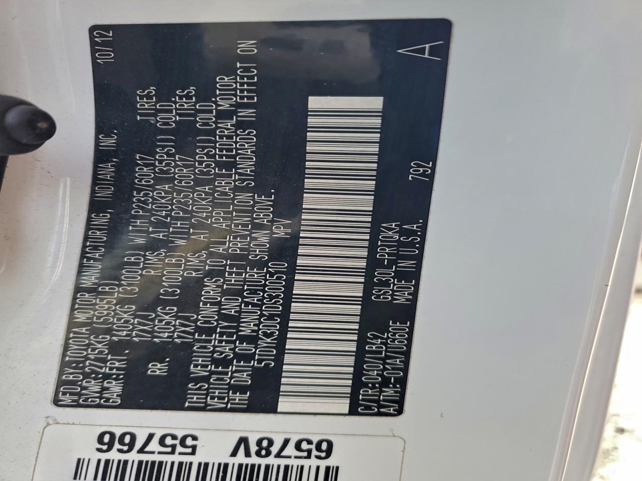 2013 TOYOTA SIENNA XLE photo 13