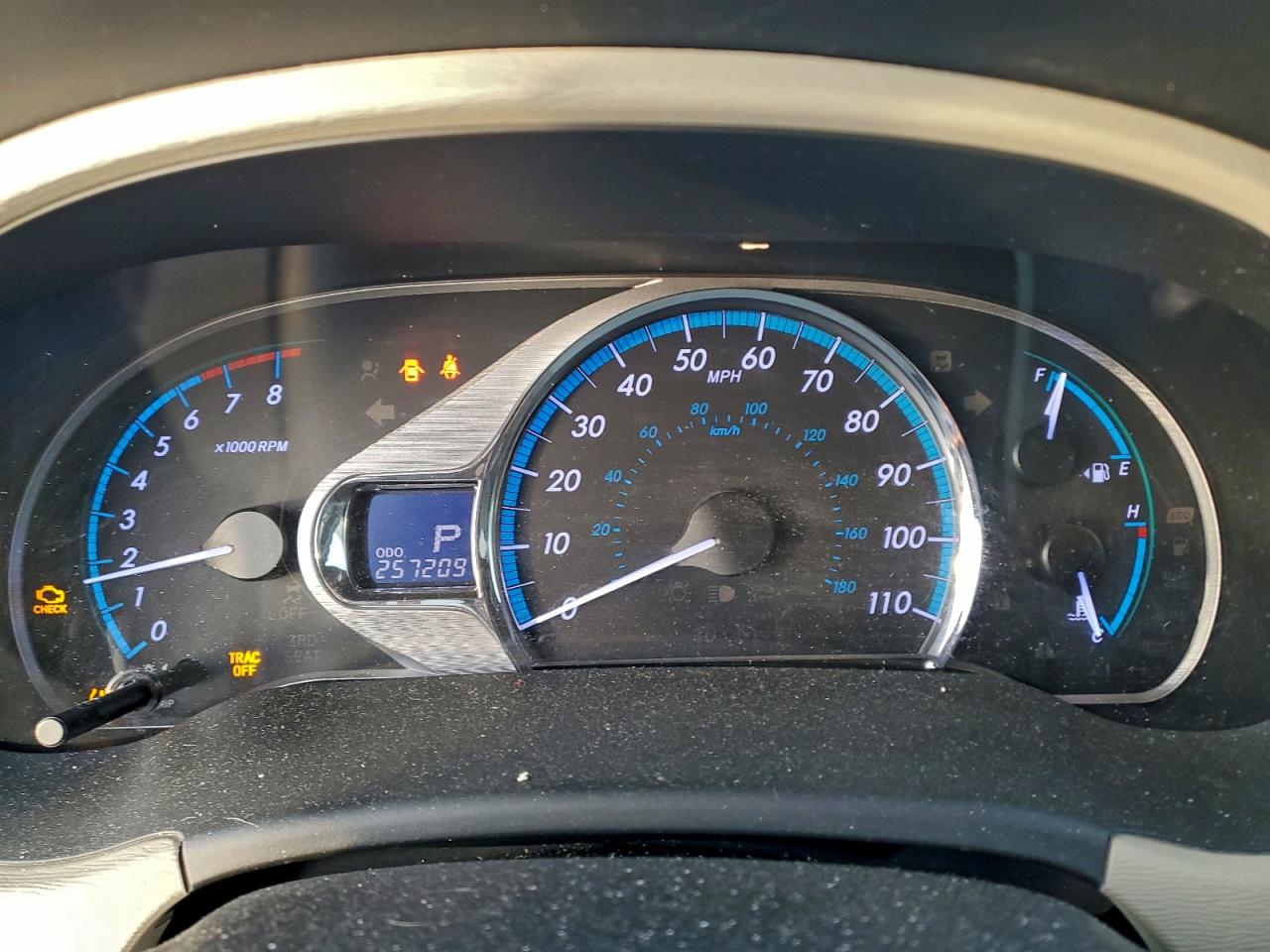 2013 TOYOTA SIENNA XLE photo 9