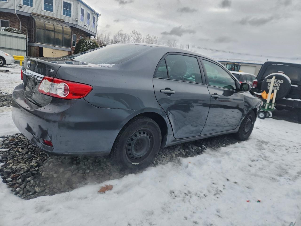 2011 TOYOTA COROLLA BASE photo 3