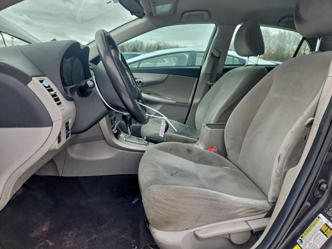 2011 TOYOTA COROLLA BASE photo 7