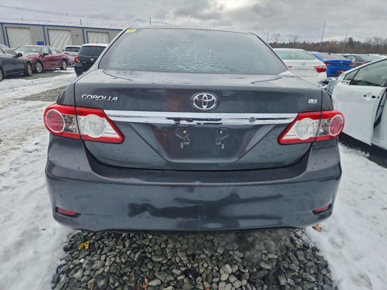 2011 TOYOTA COROLLA BASE photo 6