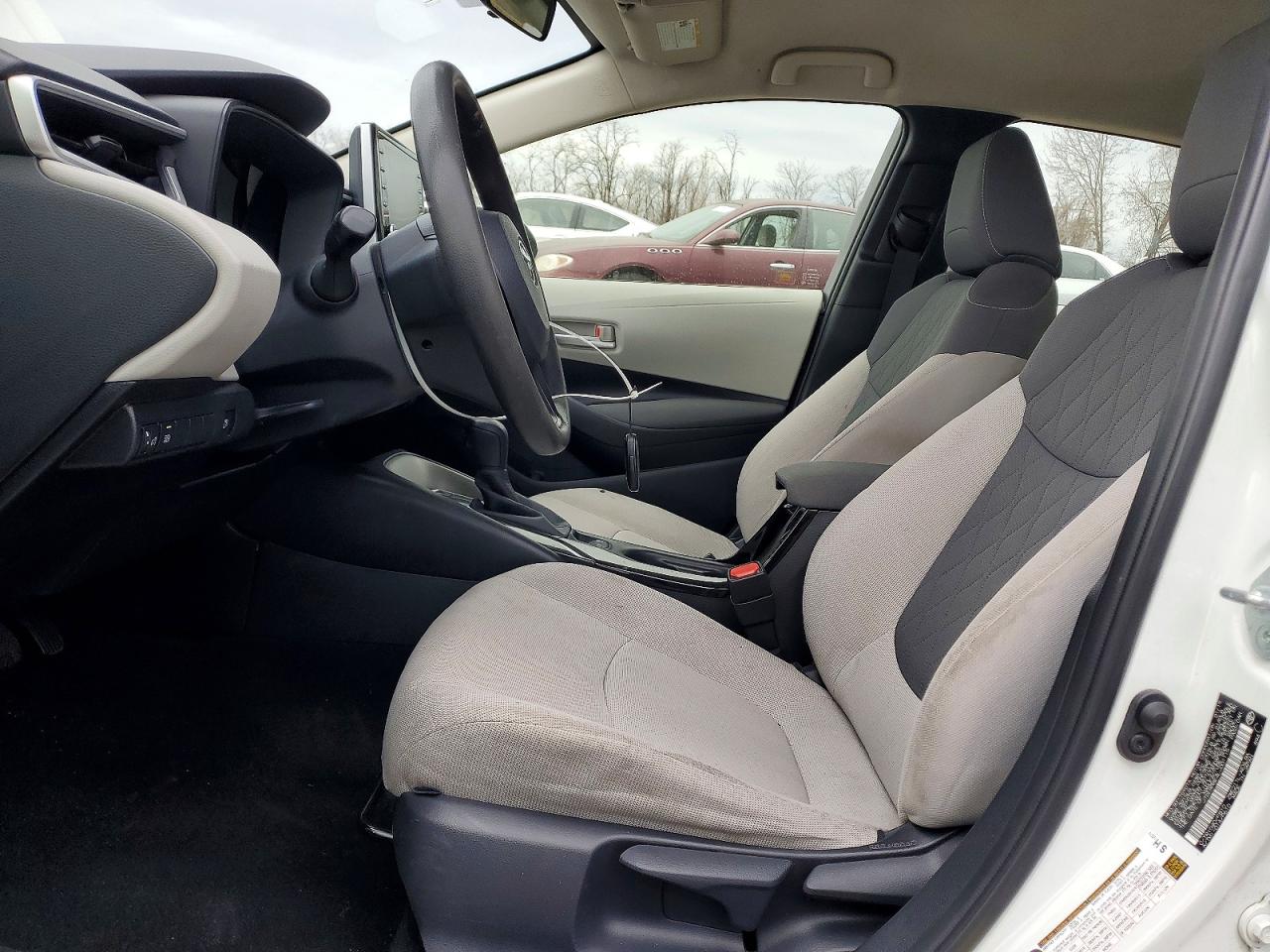 2020 TOYOTA COROLLA LE photo 7