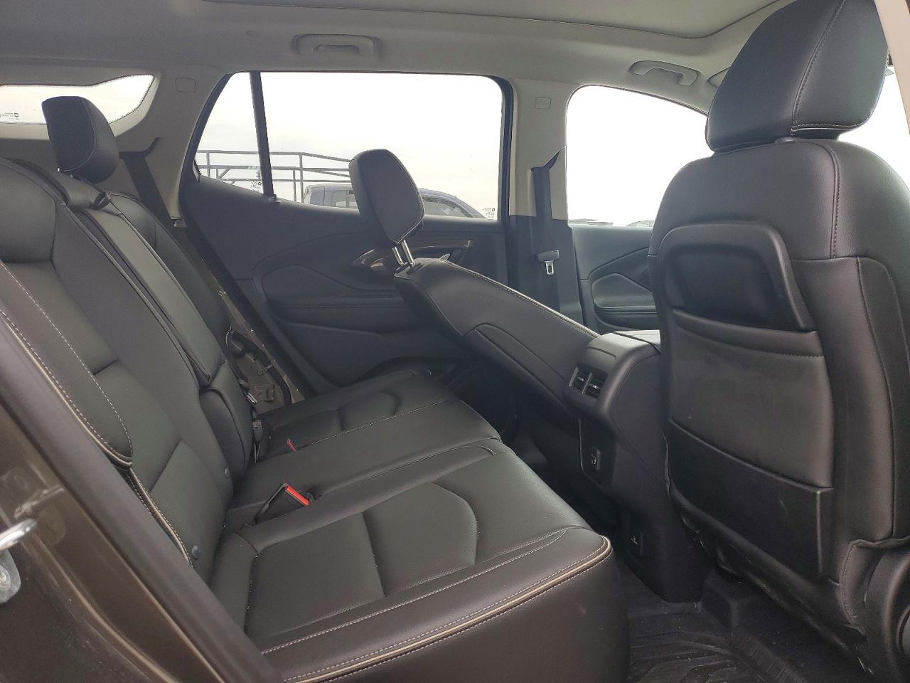 2019 GMC TERRAIN DENALI photo 10