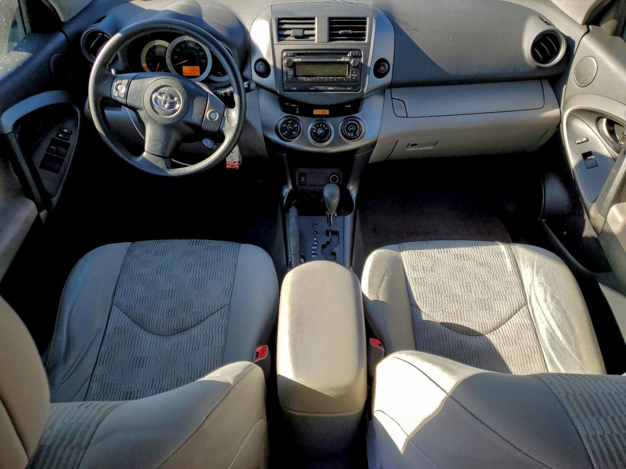 2012 TOYOTA RAV4 photo 8