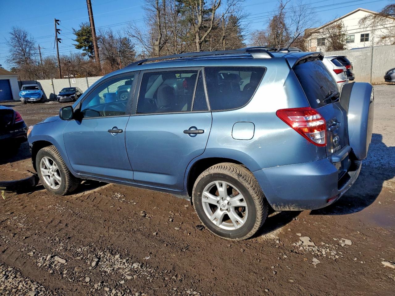 2012 TOYOTA RAV4 photo 2