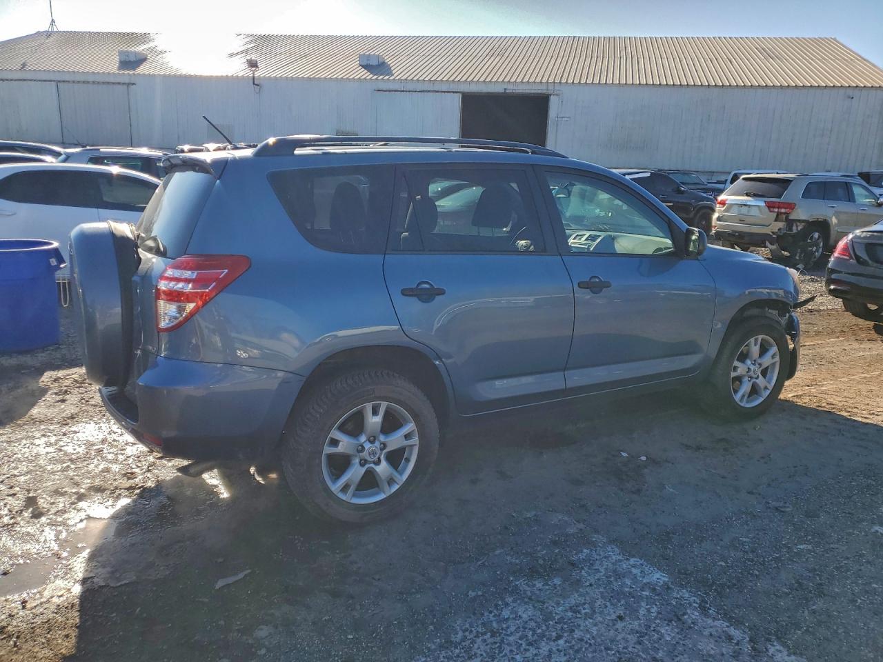 2012 TOYOTA RAV4 photo 3