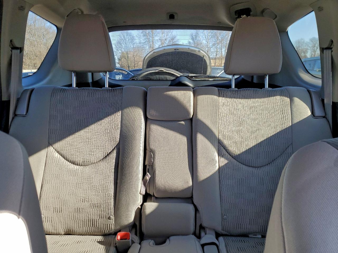 2012 TOYOTA RAV4 photo 10