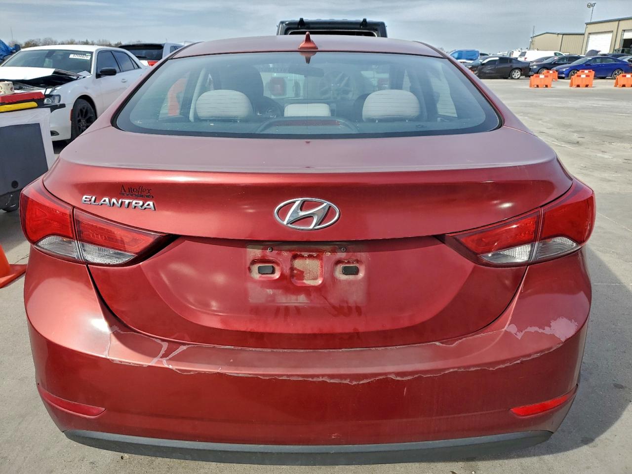 2016 HYUNDAI ELANTRA SE photo 11