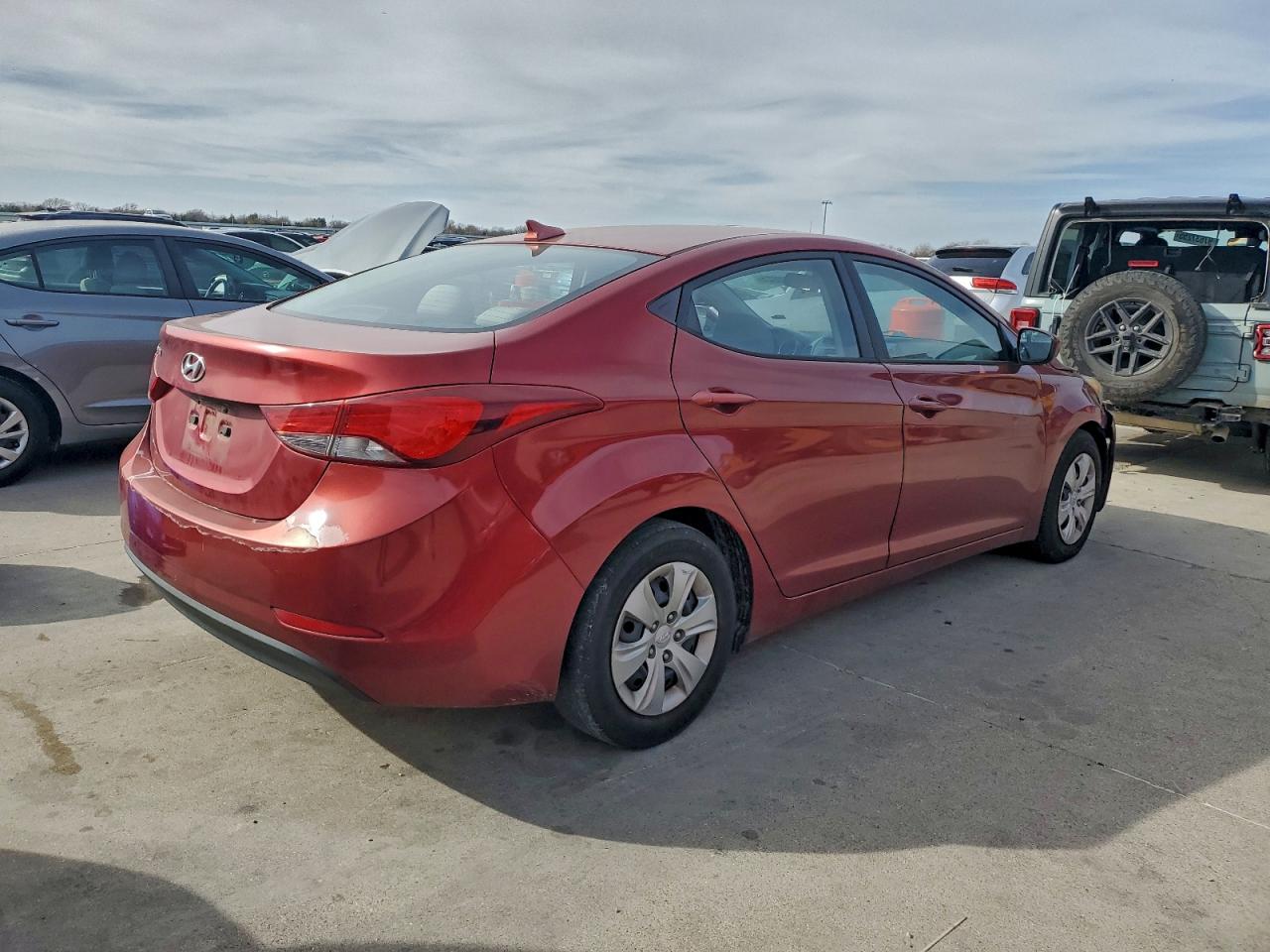 2016 HYUNDAI ELANTRA SE photo 5