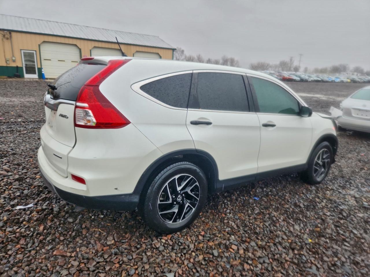 2016 HONDA CR-V SE photo 3