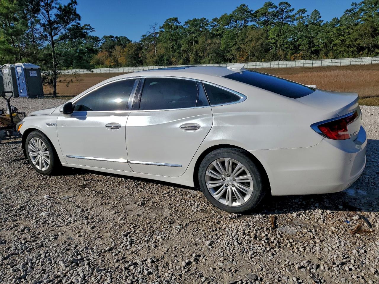 2018 BUICK LACROSSE ESSENCE photo 3