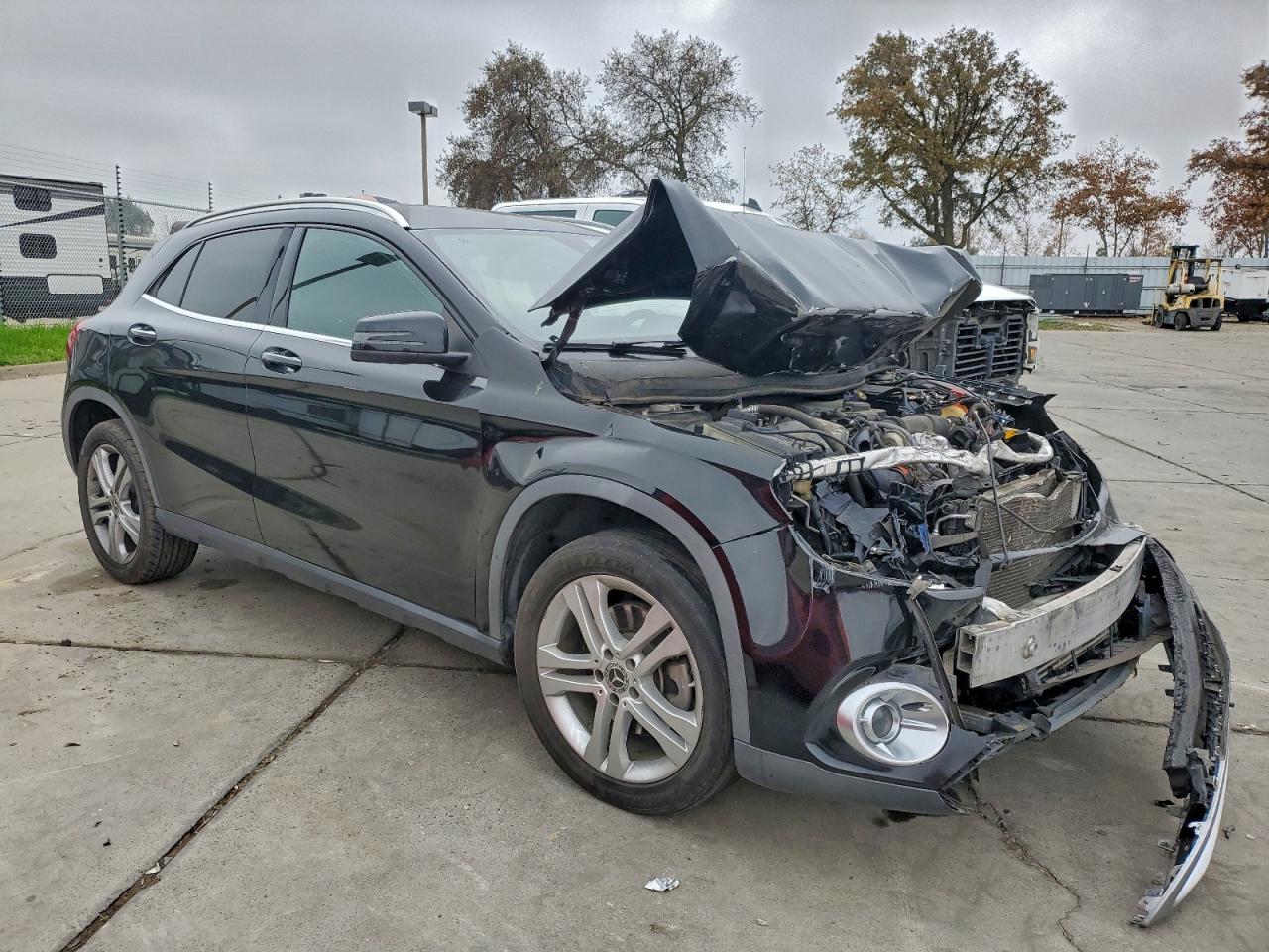 2019 MERCEDES-BENZ GLA 250 4MATIC photo 4