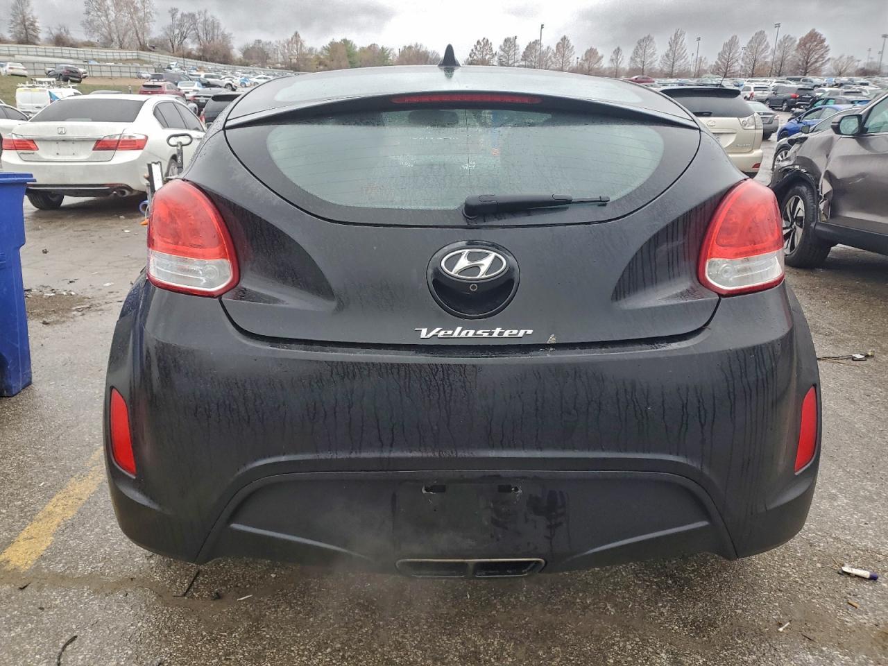 2017 HYUNDAI VELOSTER photo 6