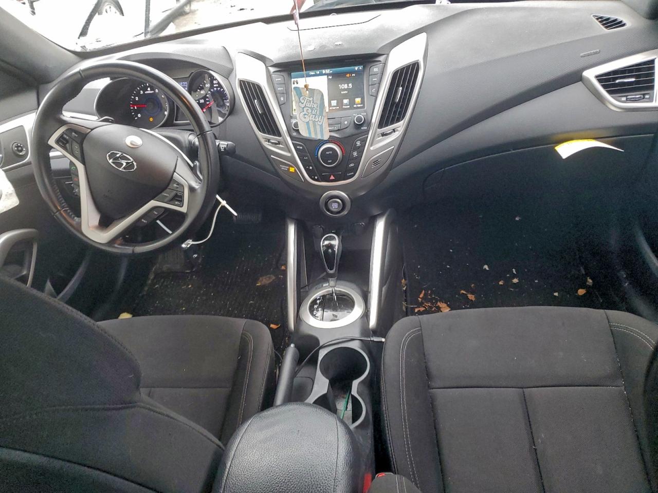 2017 HYUNDAI VELOSTER photo 8