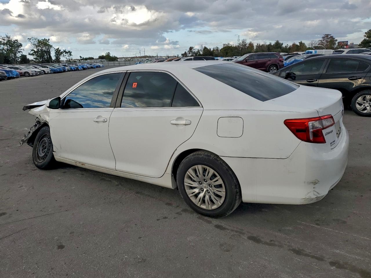 2014 TOYOTA CAMRY L photo 2