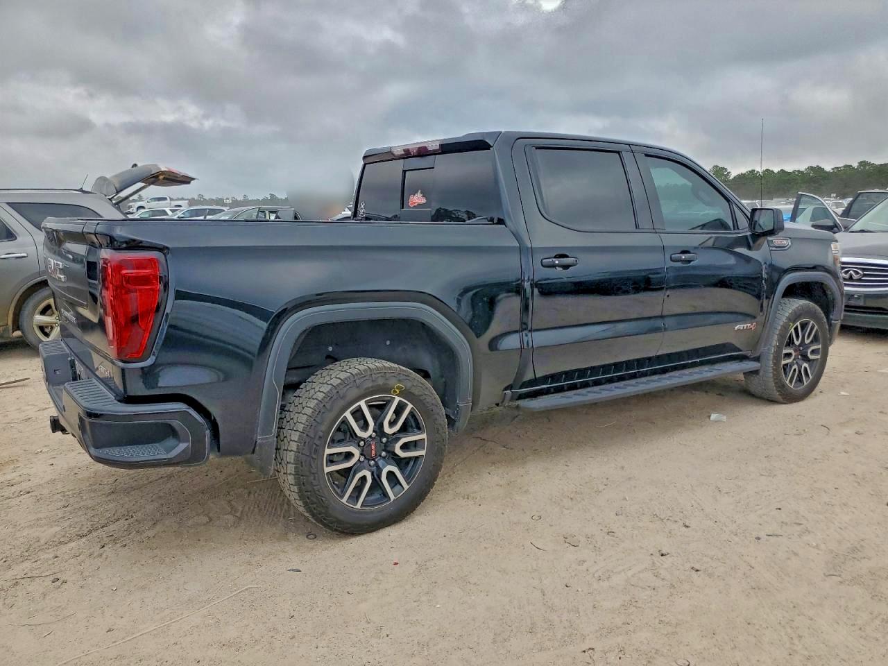 2021 GMC SIERRA K1500 AT4 photo 5