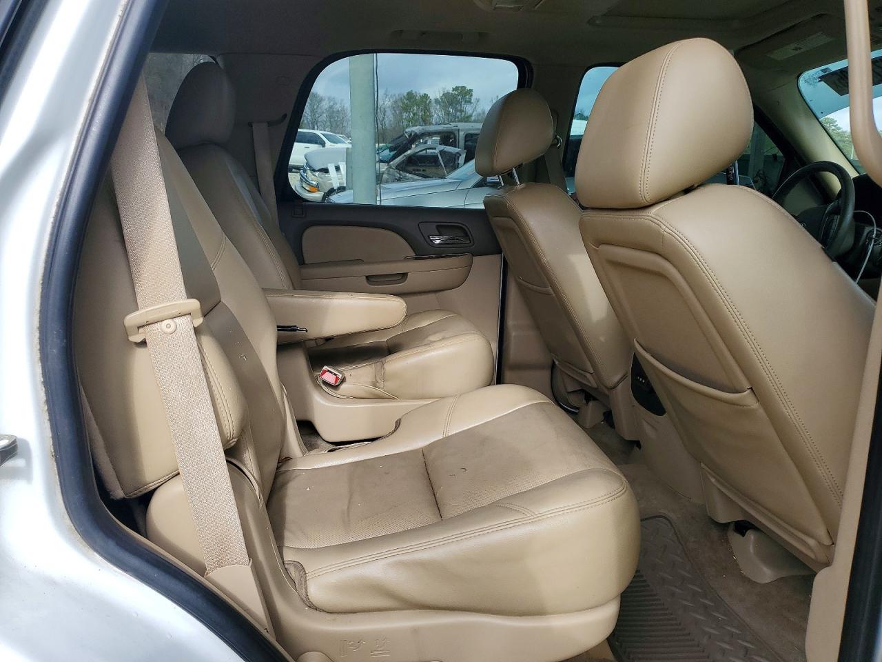 2011 CHEVROLET TAHOE C1500 LTZ photo 21