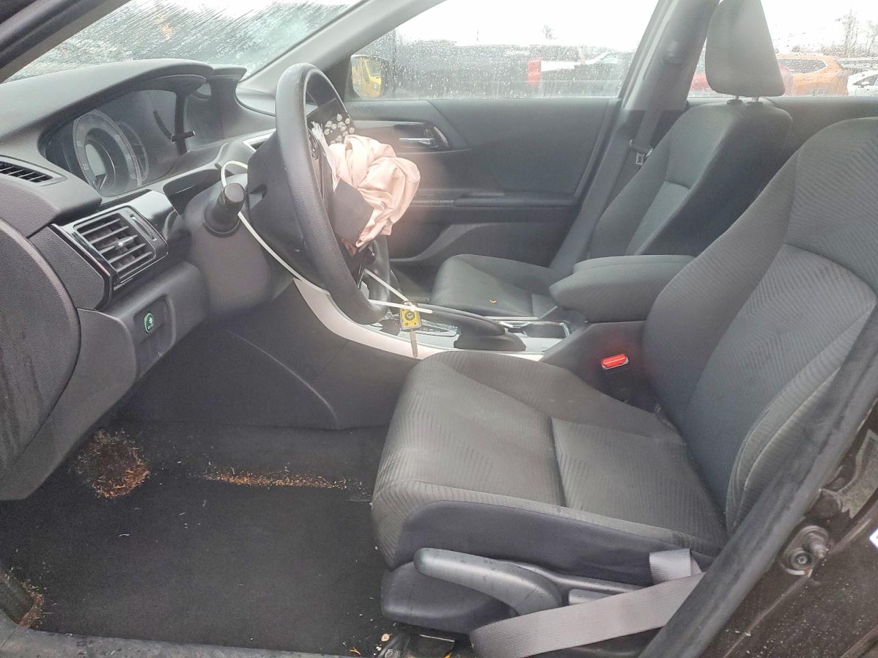 2017 HONDA ACCORD LX photo 13
