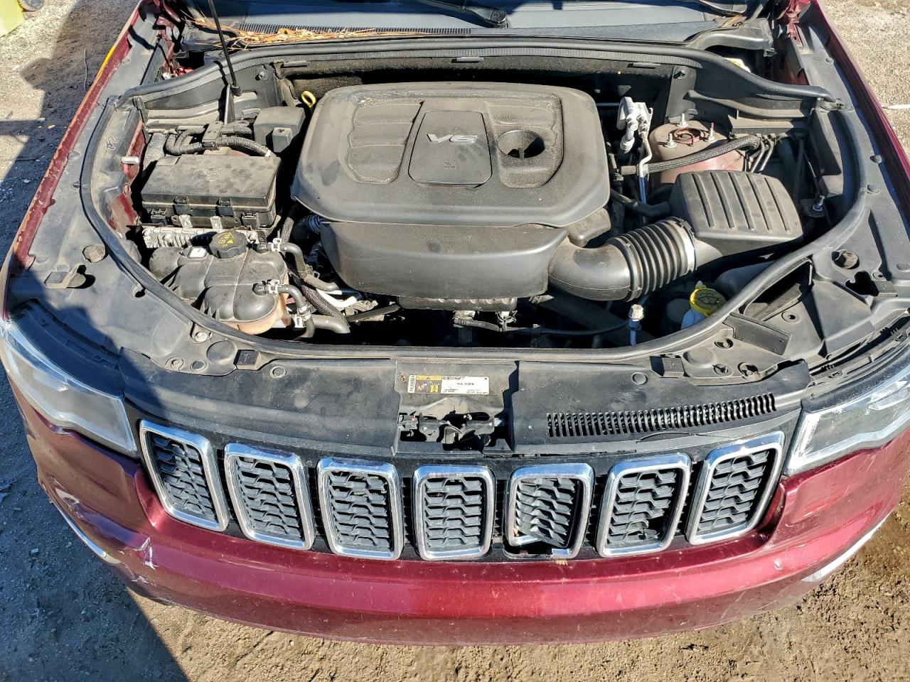 2018 JEEP GRAND CHEROKEE LAREDO photo 12