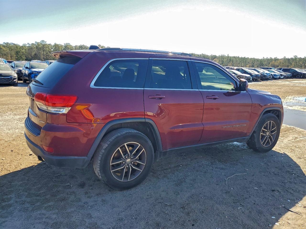 2018 JEEP GRAND CHEROKEE LAREDO photo 3