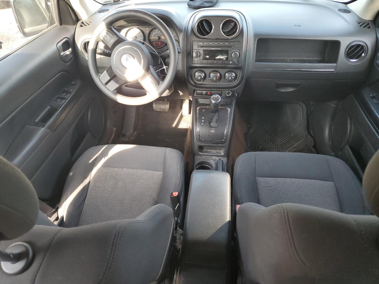2014 JEEP PATRIOT SPORT photo 8