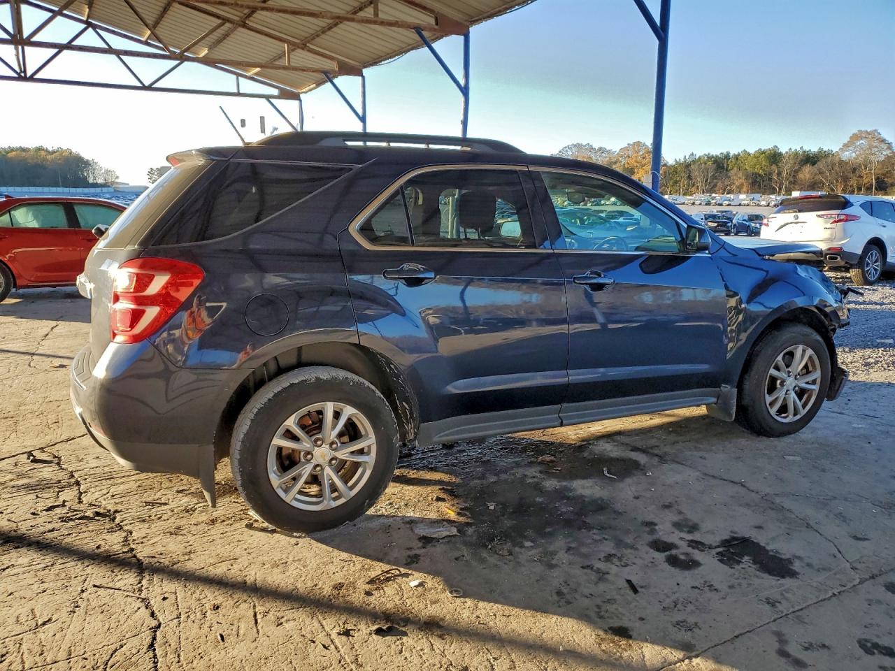 2017 CHEVROLET EQUINOX LT photo 3