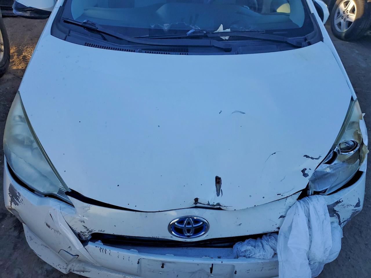 2013 TOYOTA PRIUS C photo 11