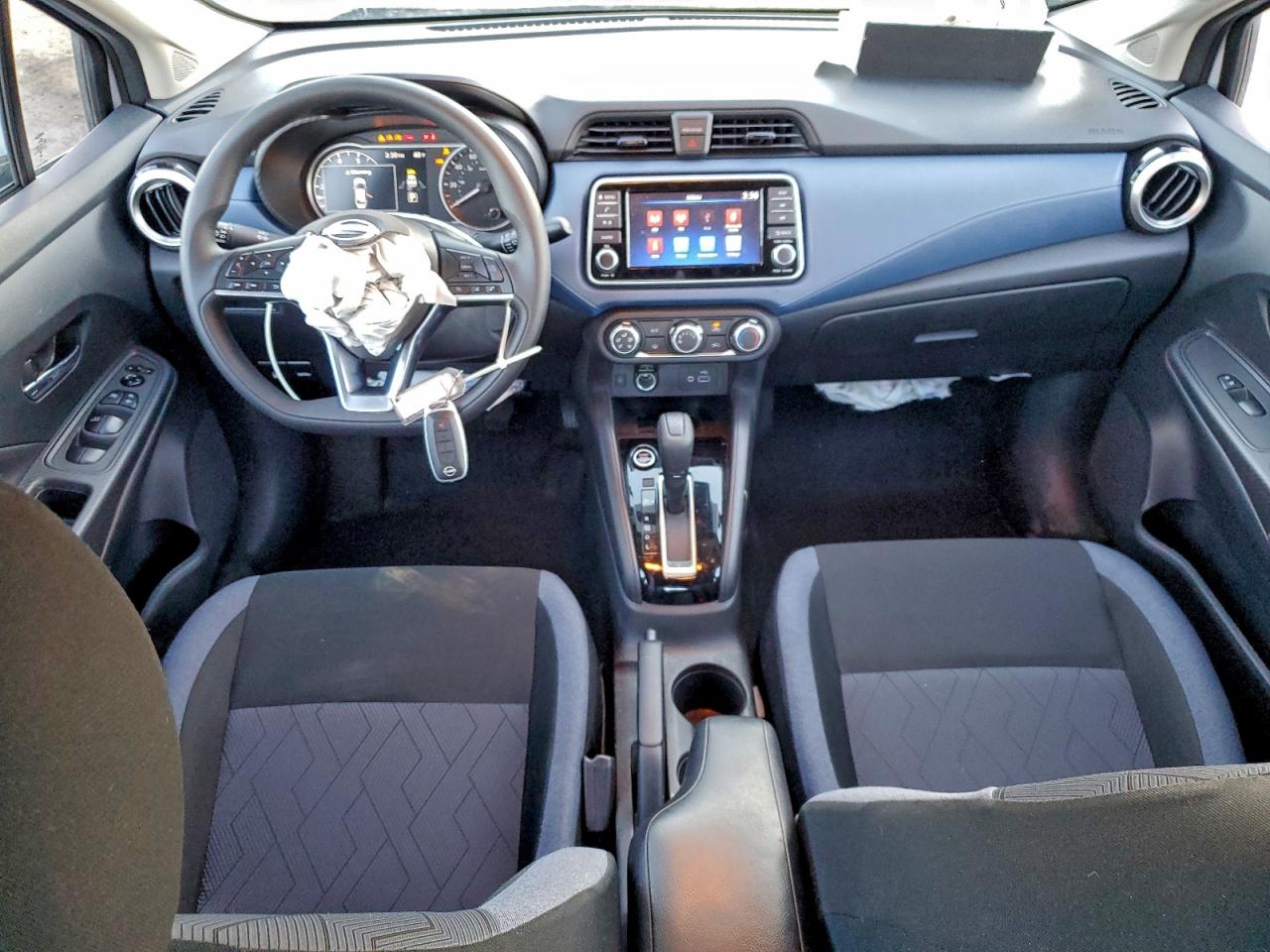 2025 NISSAN VERSA SV photo 8