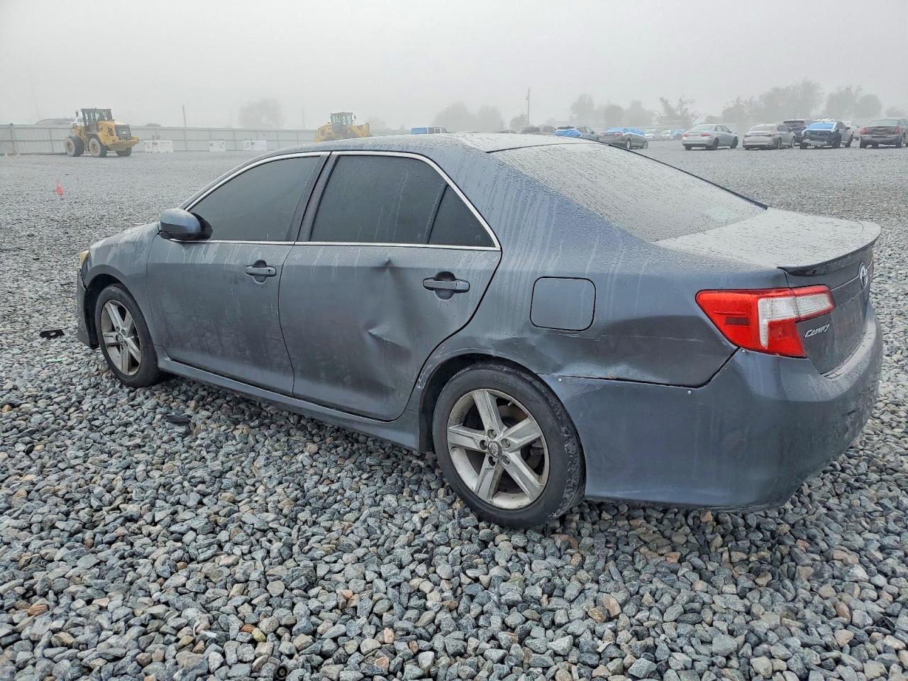 2014 TOYOTA CAMRY L photo 2