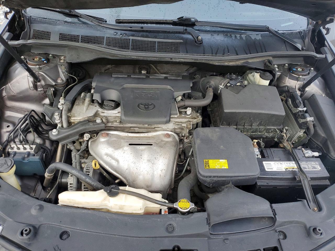2014 TOYOTA CAMRY L photo 11