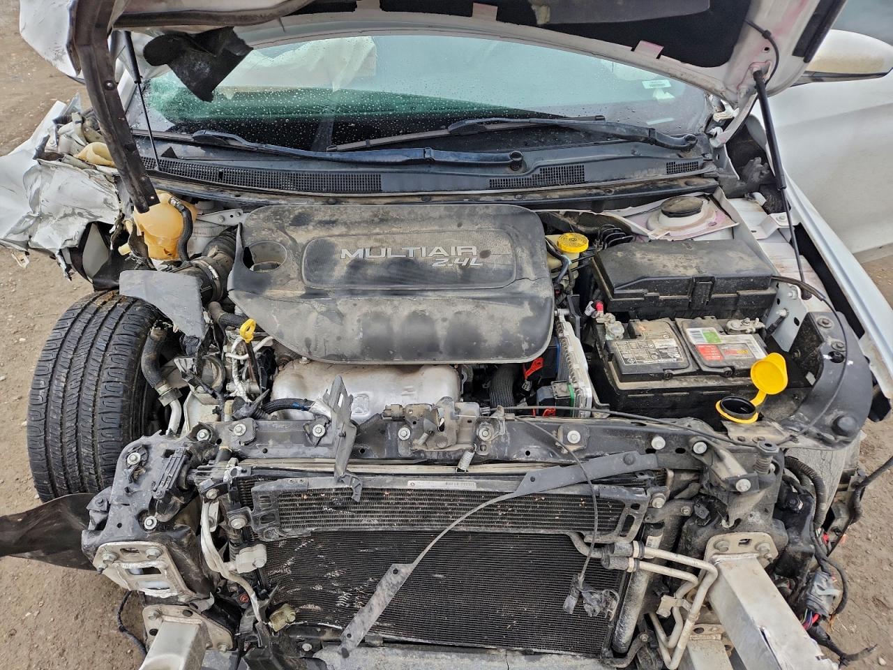 2016 CHRYSLER 200 S photo 11