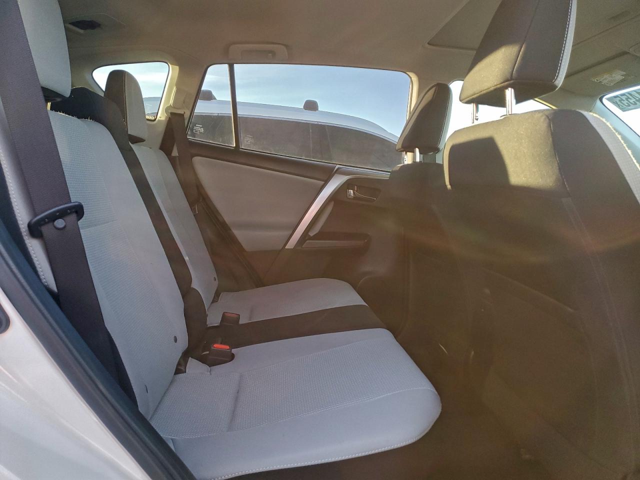 2018 TOYOTA RAV4 ADVENTURE photo 11