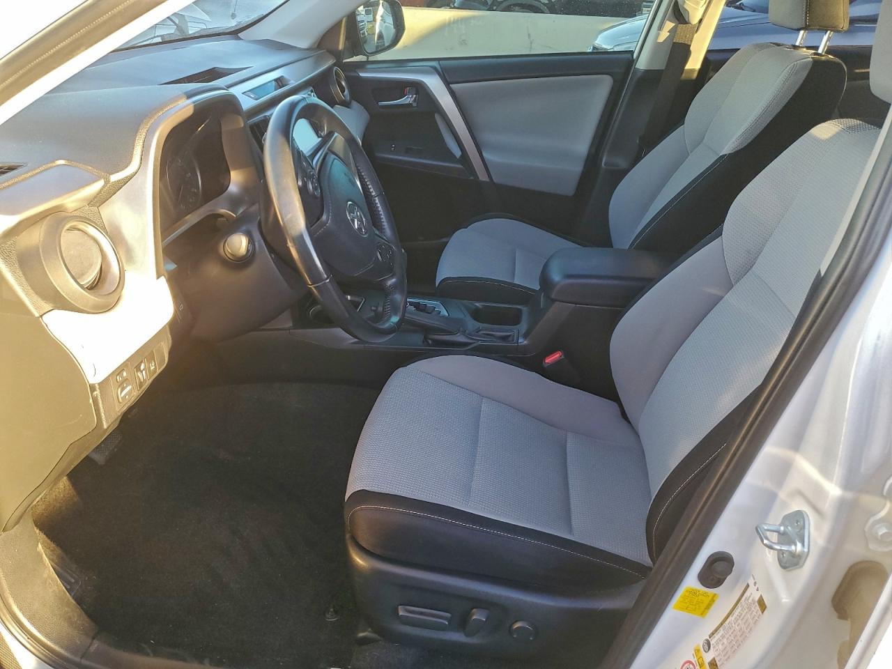 2018 TOYOTA RAV4 ADVENTURE photo 7