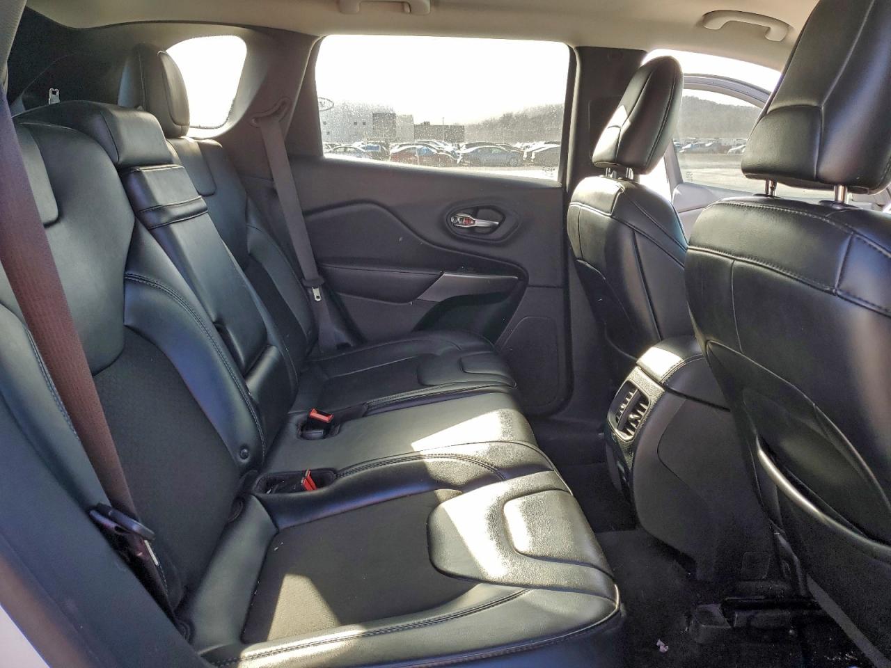 2019 JEEP CHEROKEE LATITUDE PLUS photo 21
