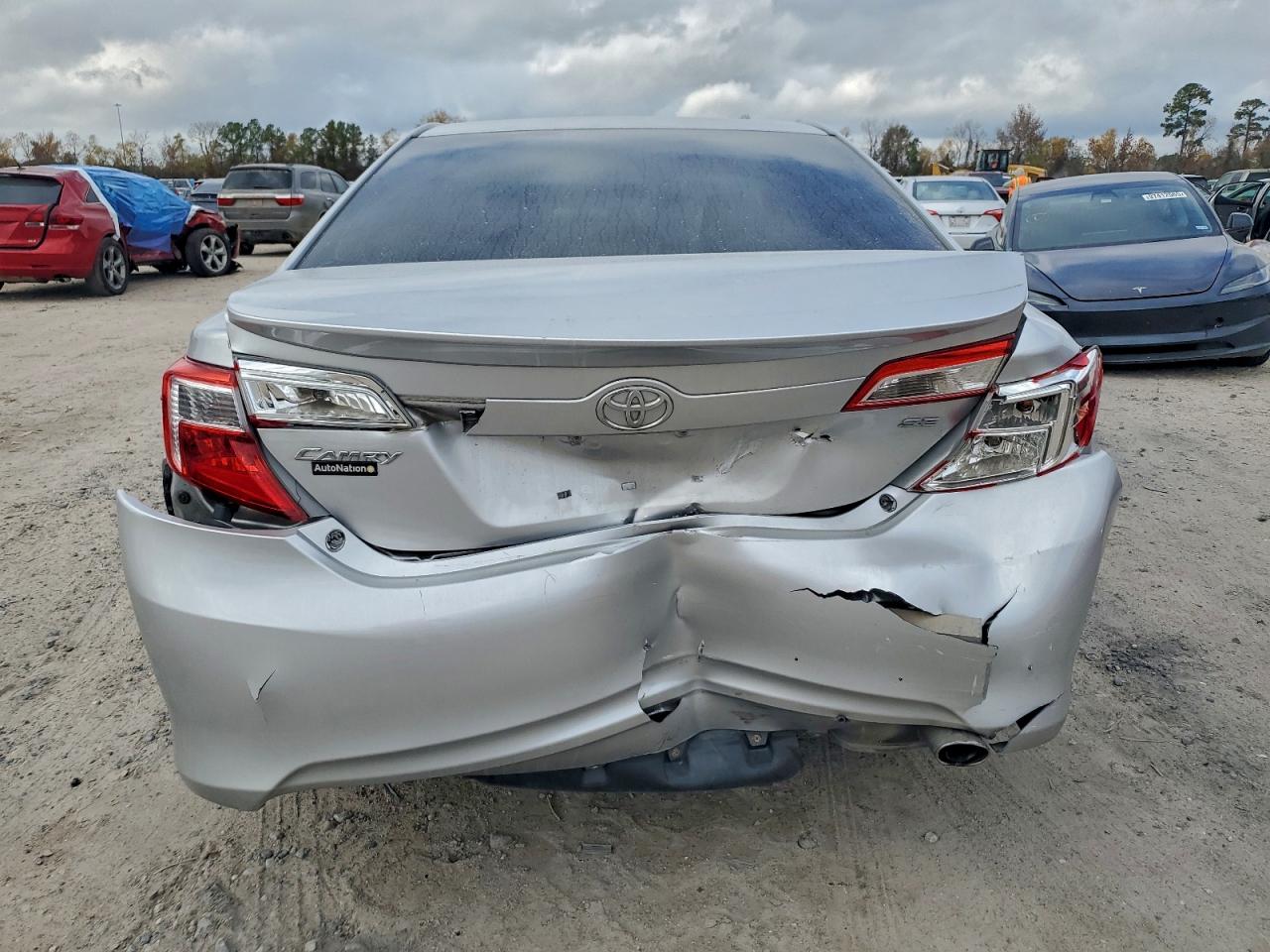 2013 TOYOTA CAMRY L photo 11