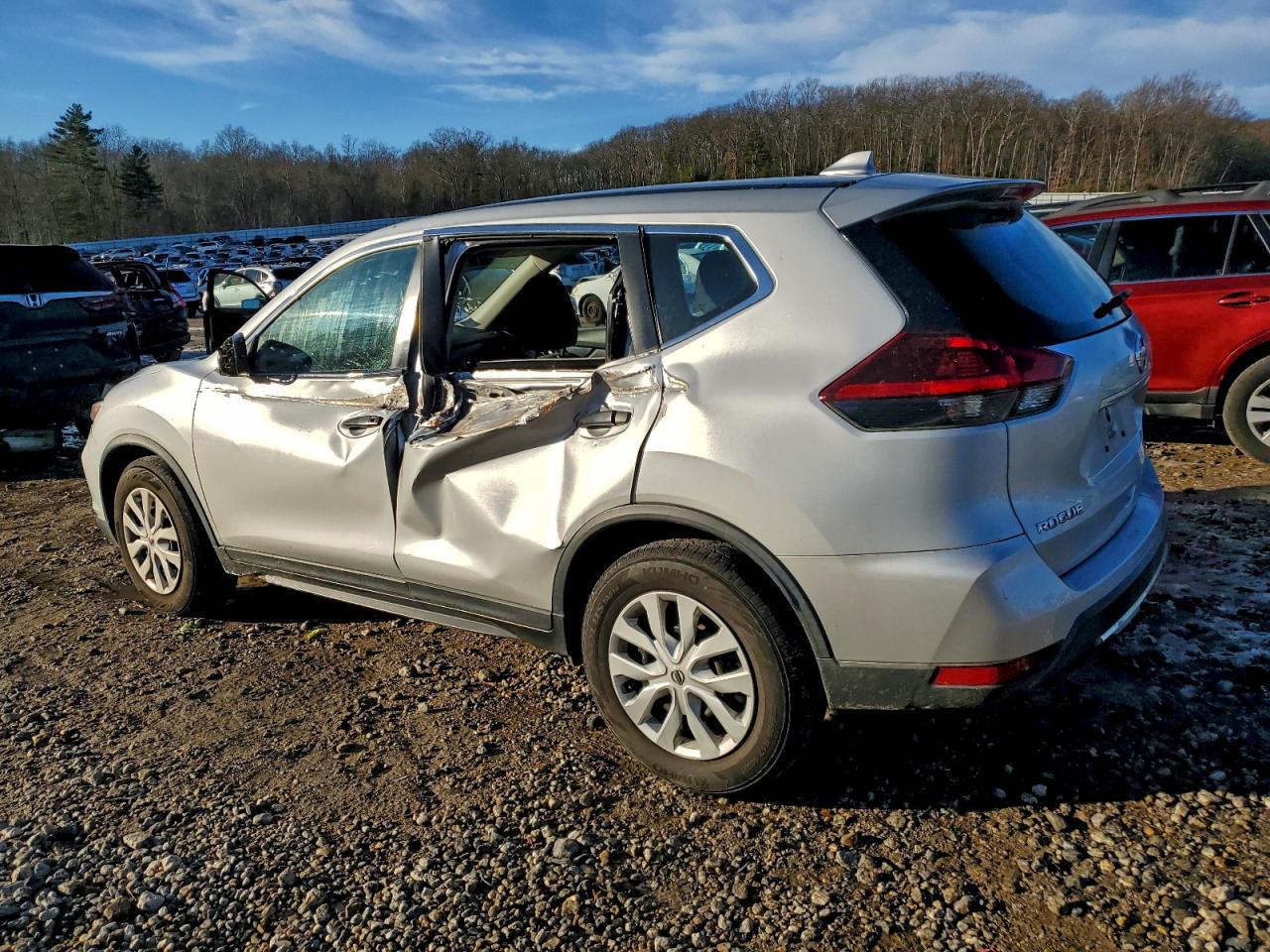 2019 NISSAN ROGUE S photo 2
