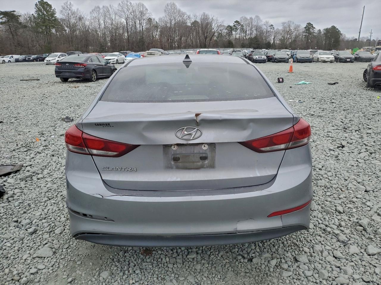2017 HYUNDAI ELANTRA SE photo 16