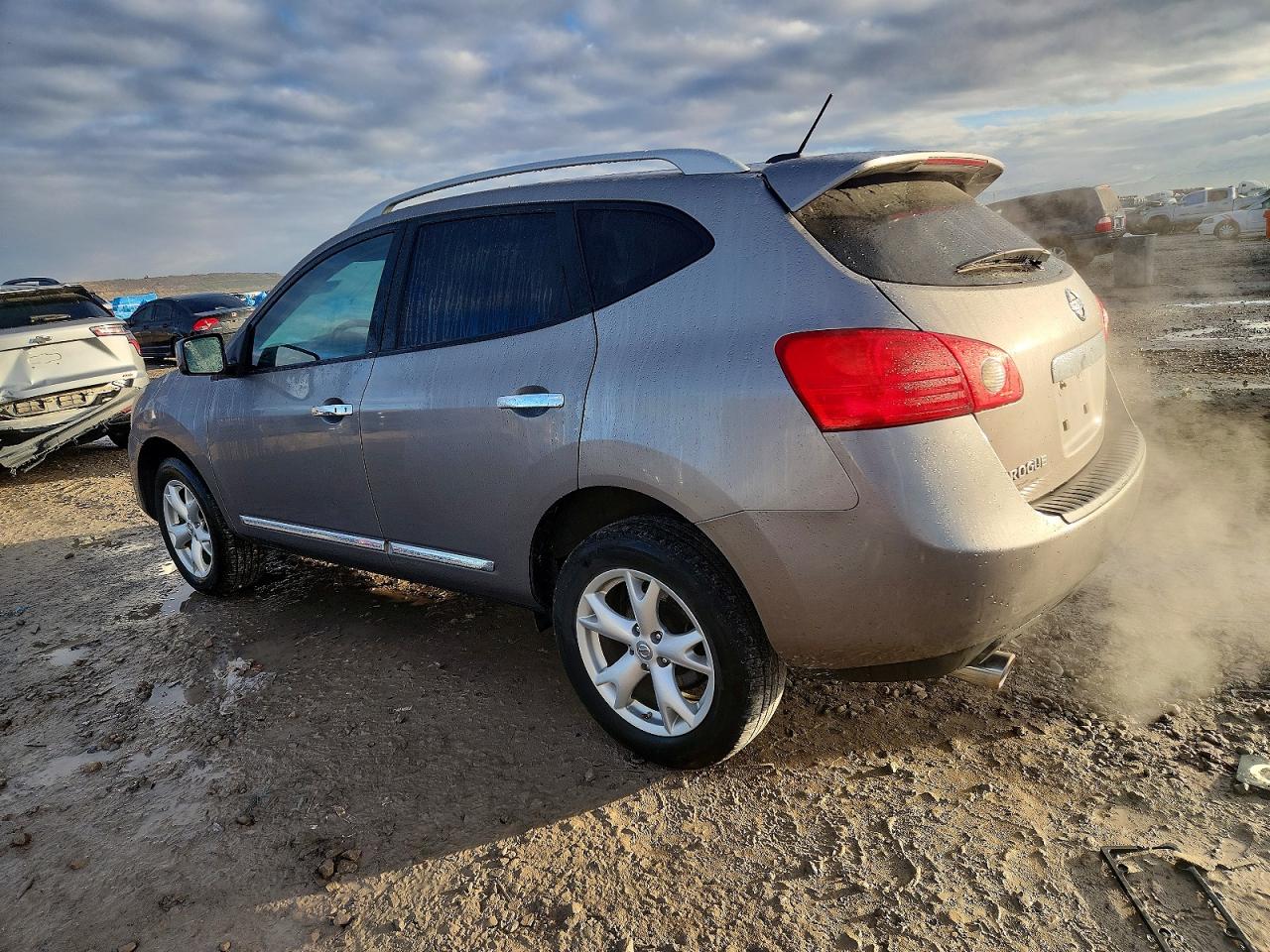 2011 NISSAN ROGUE S photo 4