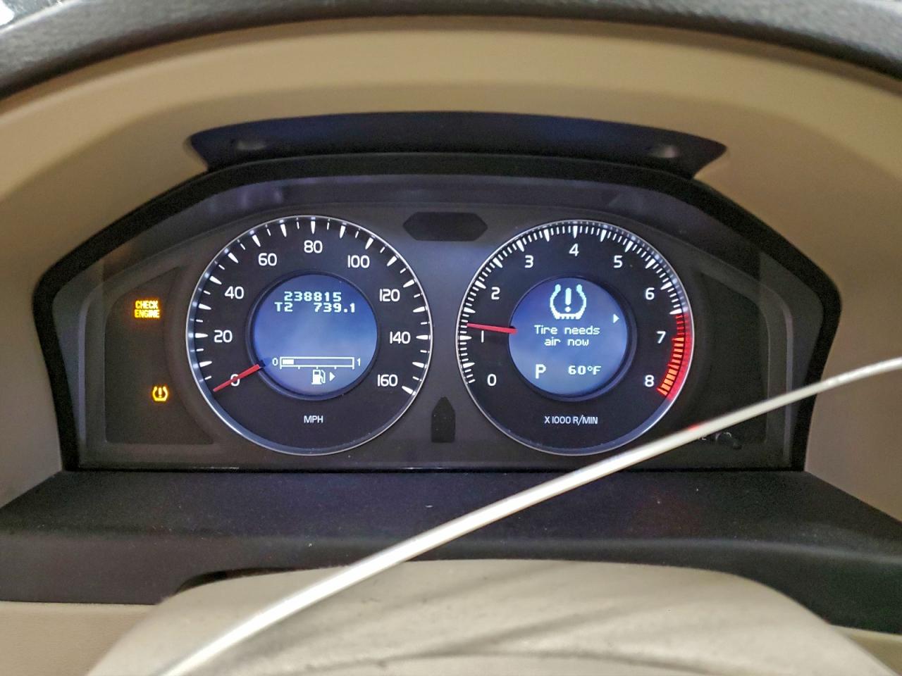 2008 VOLVO XC70 photo 9